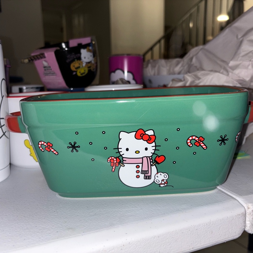 Hello Kitty BakeWare